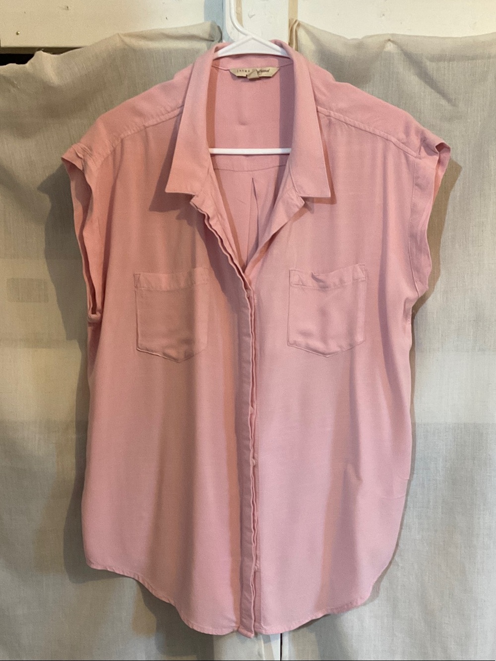 Light Pink Sleeveless Button-Front Blouse